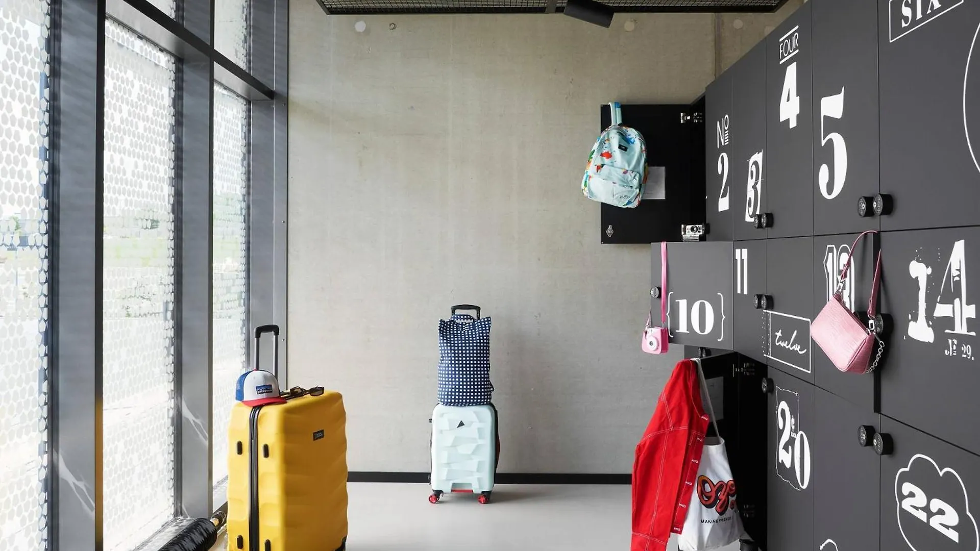 Moxy Cologne Bonn Airport Otel