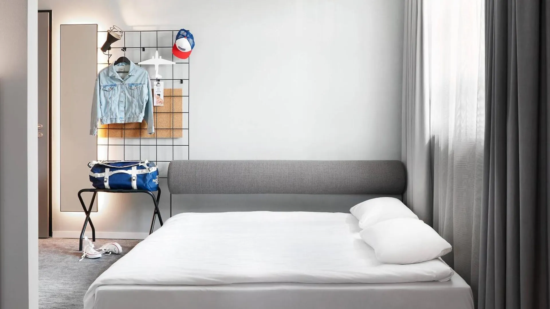 Moxy Cologne Bonn Airport Otel 3*,