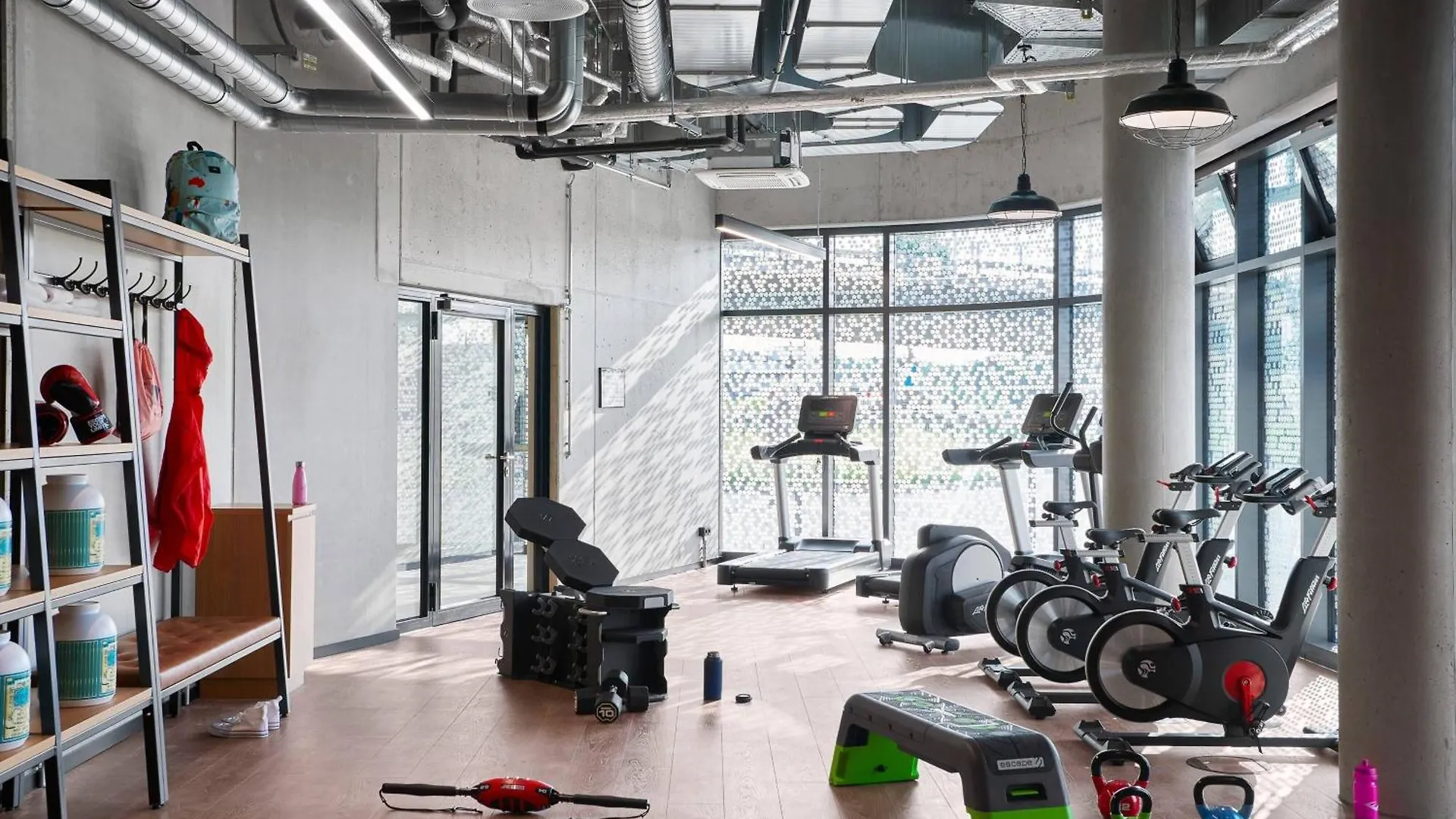 Moxy Cologne Bonn Airport Hotel