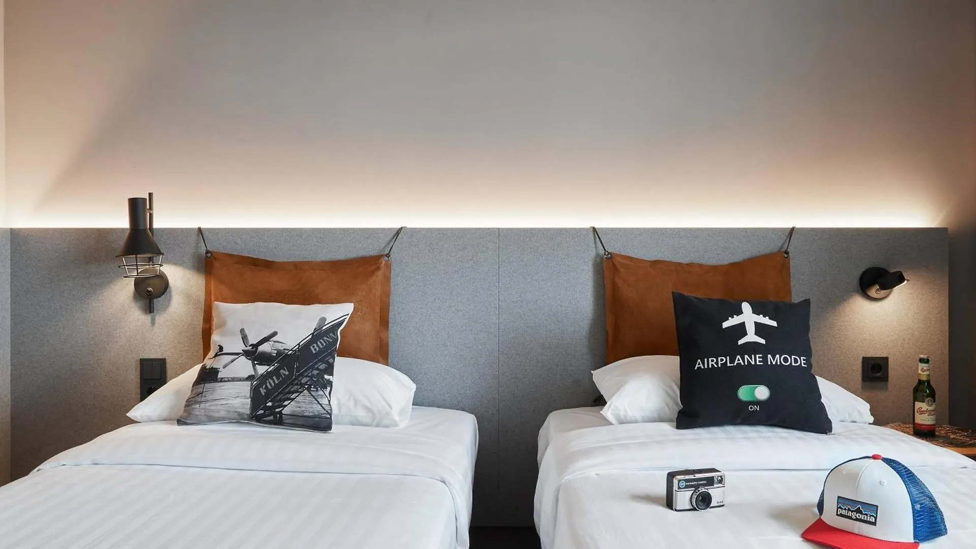 Moxy Cologne Bonn Airport Hotel 3*,